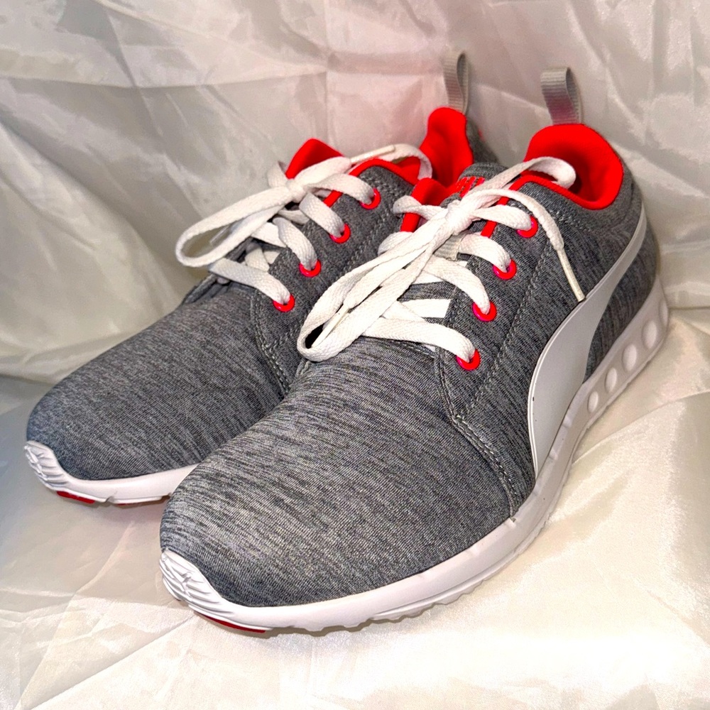 Puma sneakers / shoes